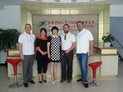 Greek client Dragon Boat Festival to visit a group photo.