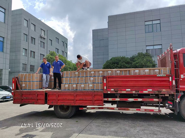 Shanghai Luxiangyi Ships 290 Cases of TD4A Centrifuges to Brazil